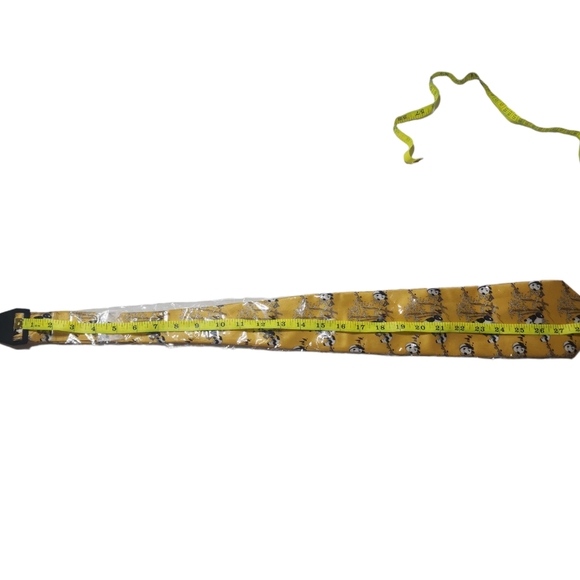 Men's Yayisizu Panda Silk Tie - Picture 9 of 9
